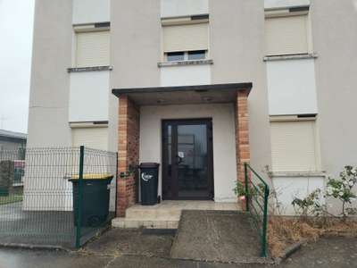 LOCAL COMMERCIAL – 3 BUREAUX – ZI DE SOUPPES-SUR-L
