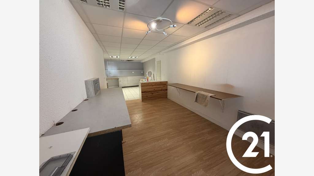 A louer local commercial de 115m² à Soyons 