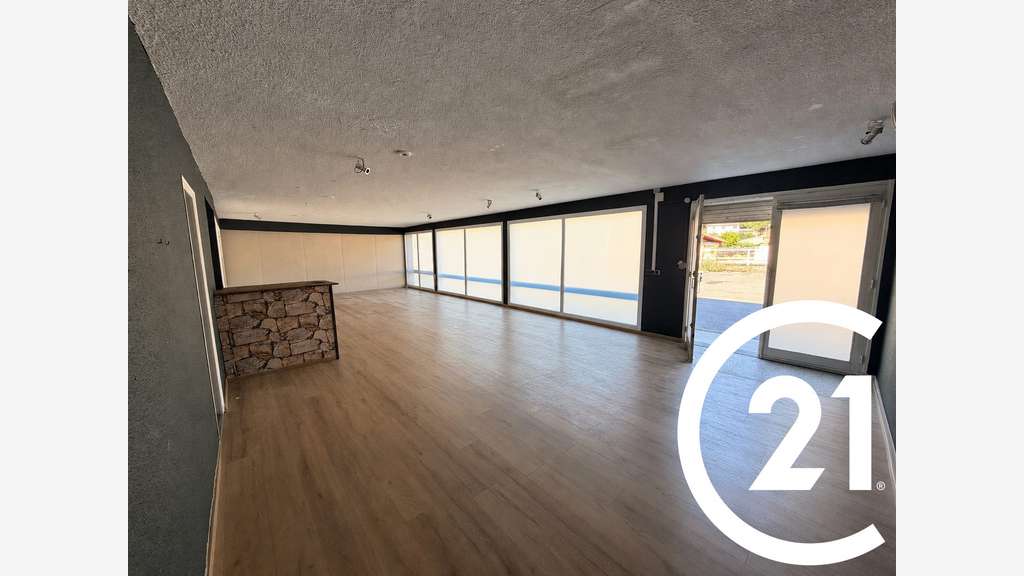 A louer local commercial de 115m² à Soyons 