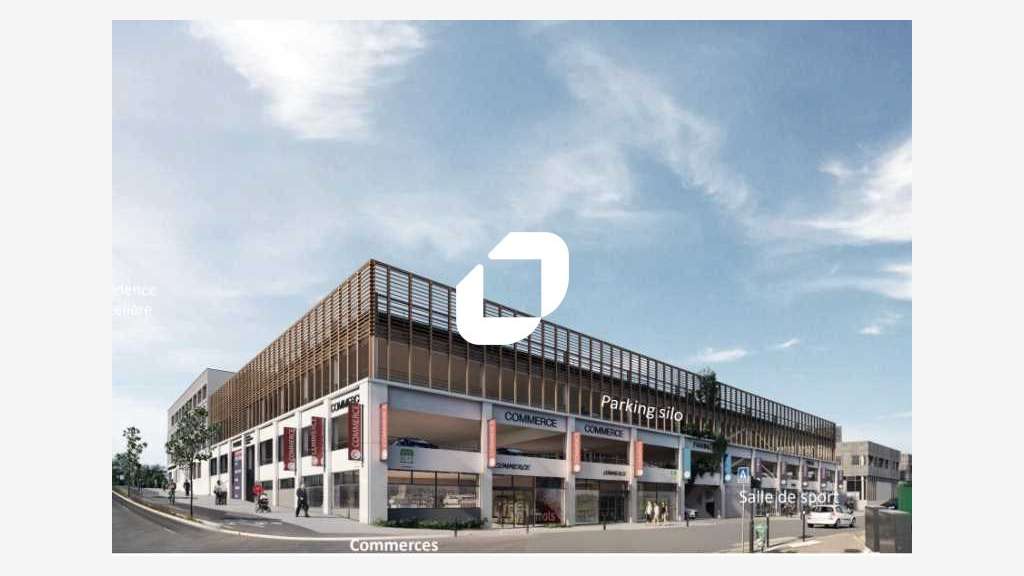 A louer Local commercial 550m² Stains