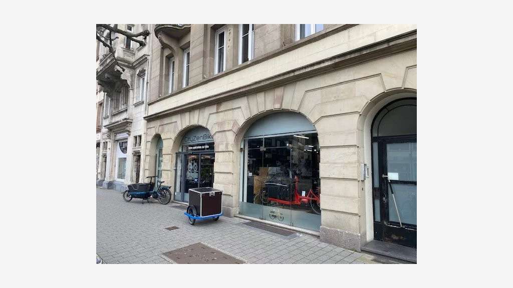 Local commercial 224m² + cave à louer Strasbourg