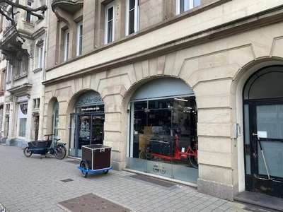 Local commercial 224m² + cave à louer Strasbourg
