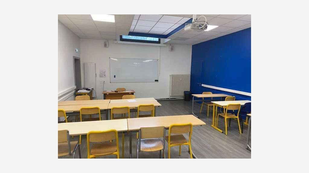 Loue local commercial 452m² Strasbourg Esplanade