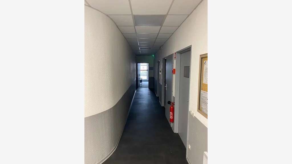 Local en rdc de 335m²