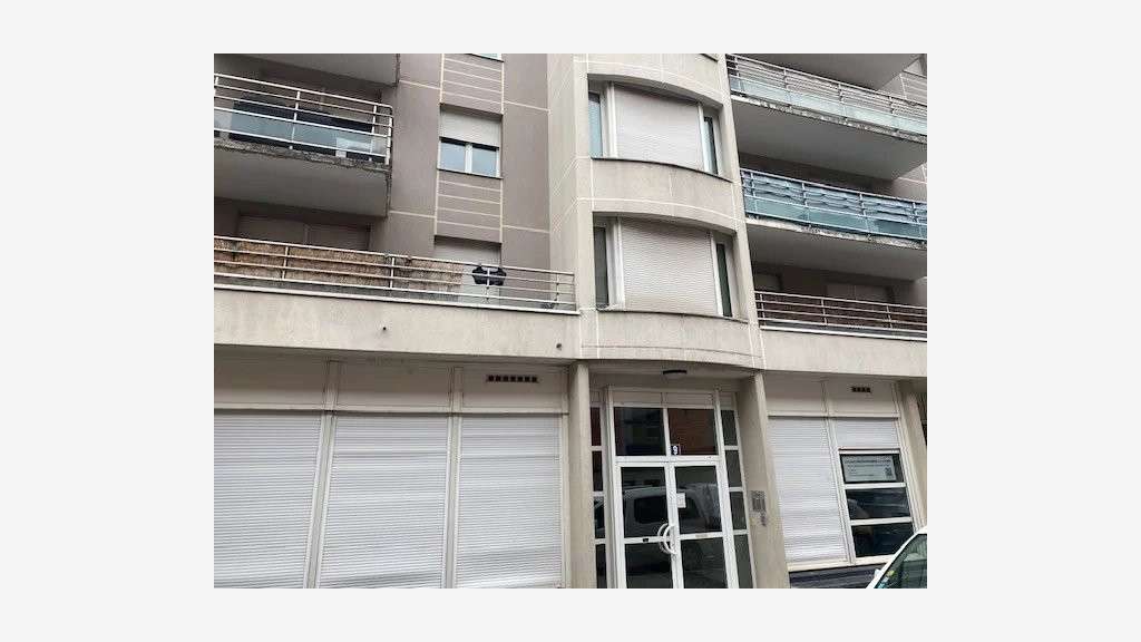 Local en rdc de 335m²