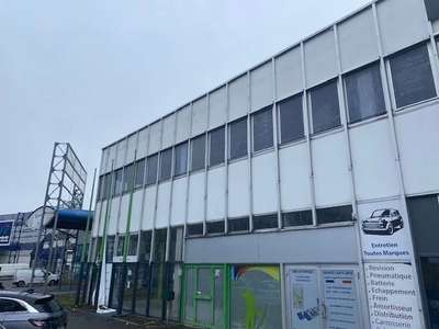 local entrepont 537m² plaine des Bouchers