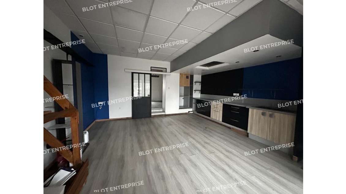 A louer locaux commerciaux 53m² à Suce sur Erdre
