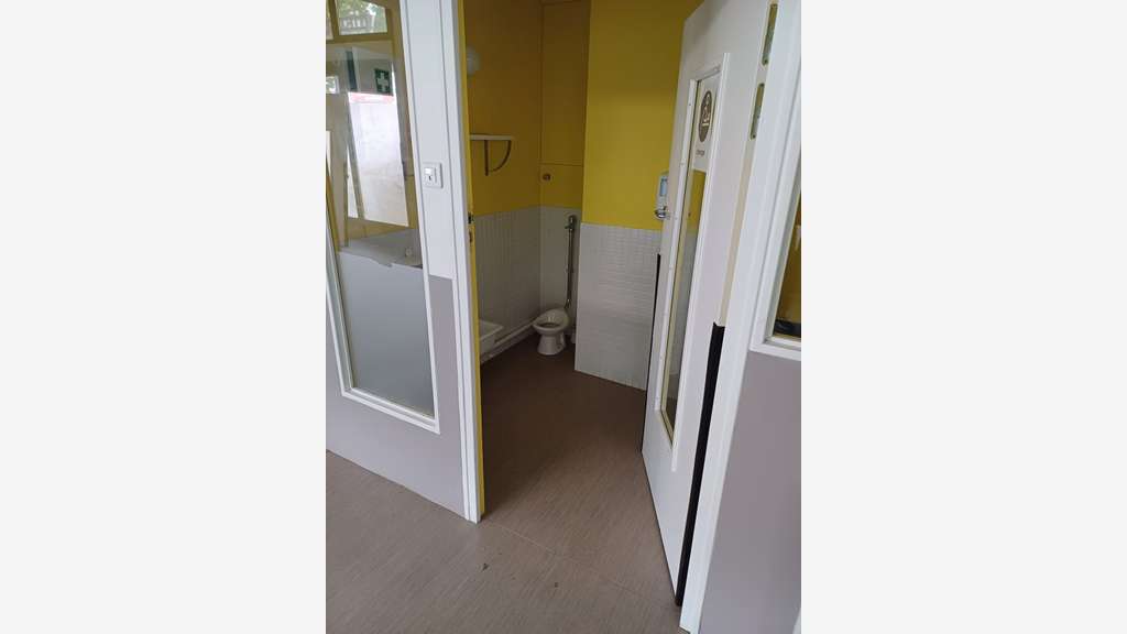 A louer local 116m² à Suresnes