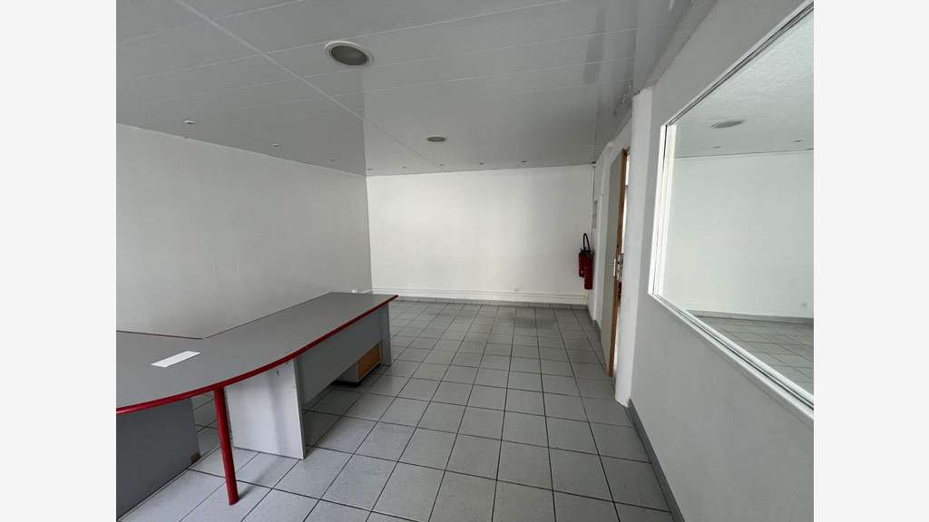 A louer local 38m² centre de Tarascon-sur-Ariège