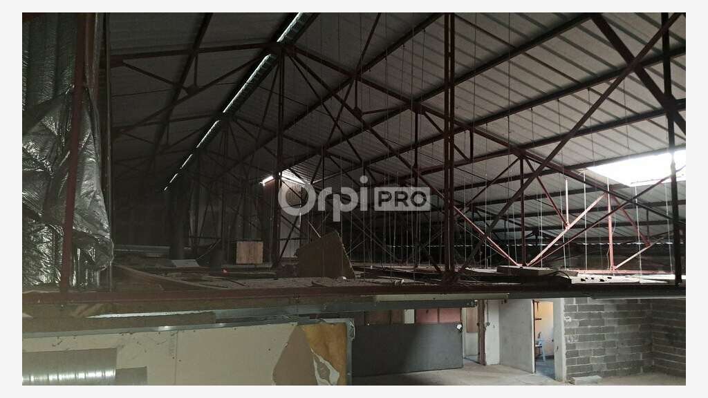 Local toutes activités 1500m² à louer à Tarbes