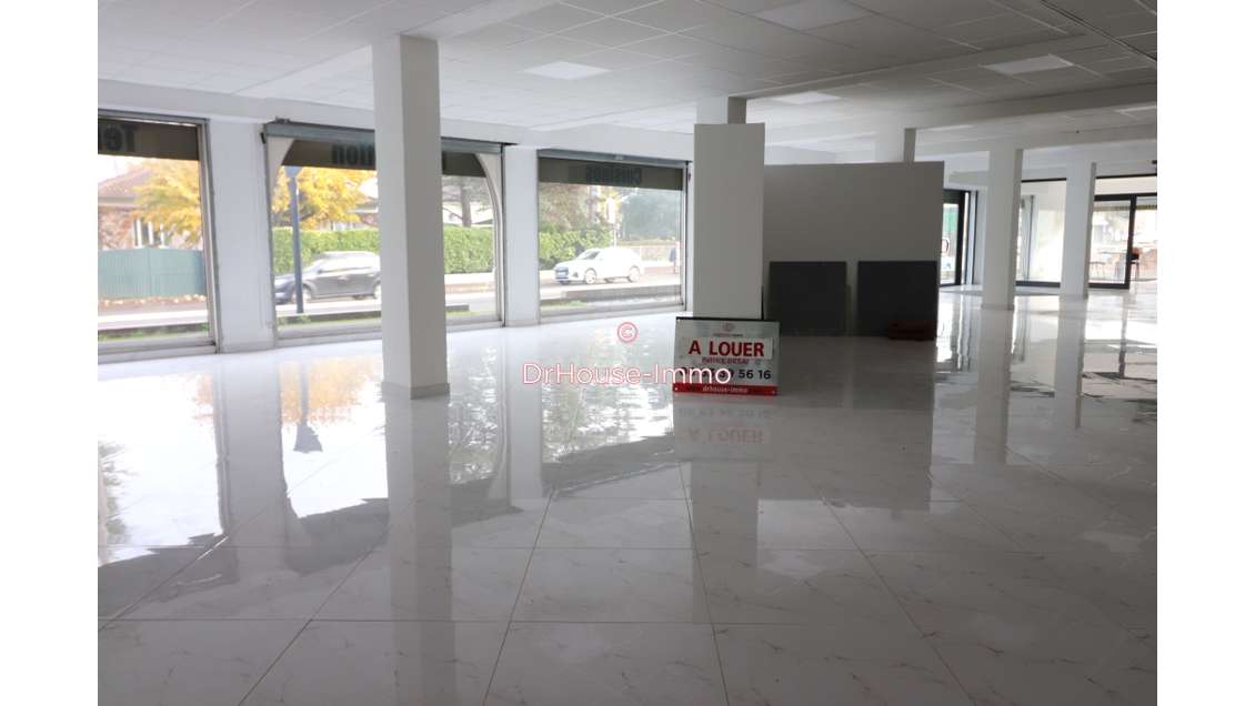 Local commercial 200m² sur axe très passant Tarbes