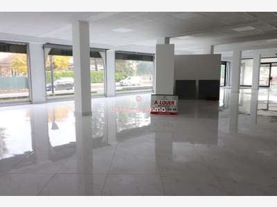 Local commercial 200m² sur axe très passant Tarbes