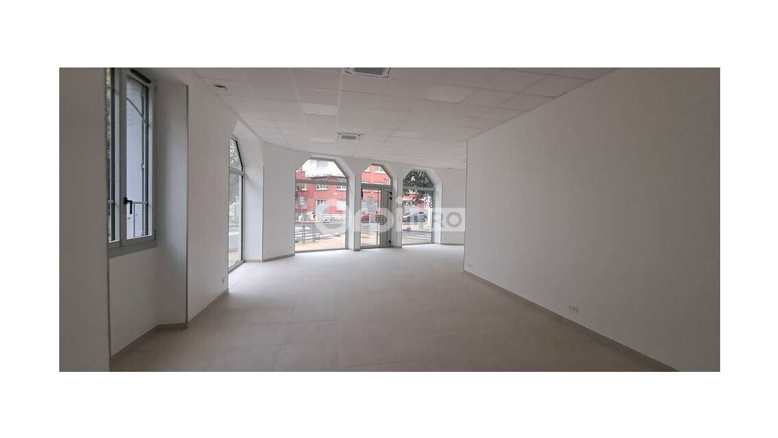 Local commercial 73m² à louer Tarbes hyper centre