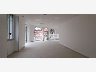 Local commercial 73m² à louer Tarbes hyper centre