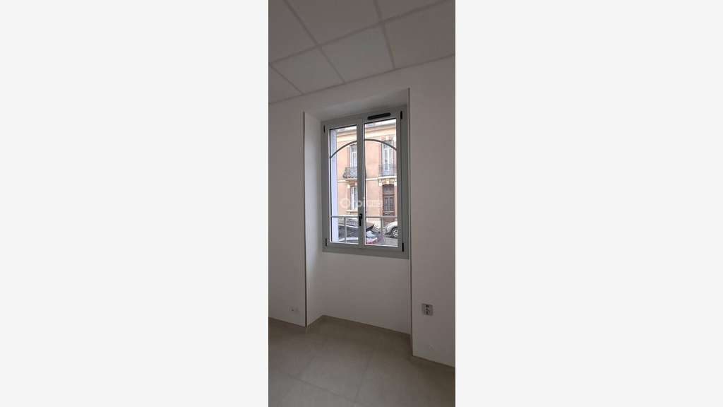 Local commercial 73m² à louer Tarbes hyper centre