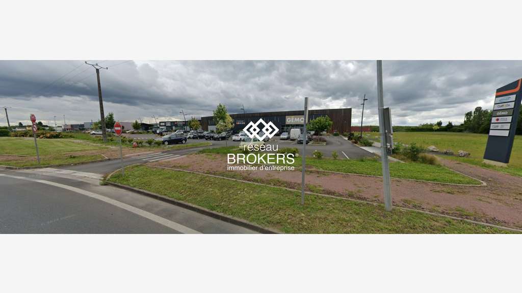 A louer local 700m² ZAC Tavers / Beaugency