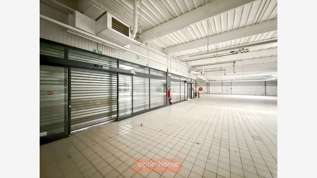 Loue local commercial retail park 1 707m² Tergnier