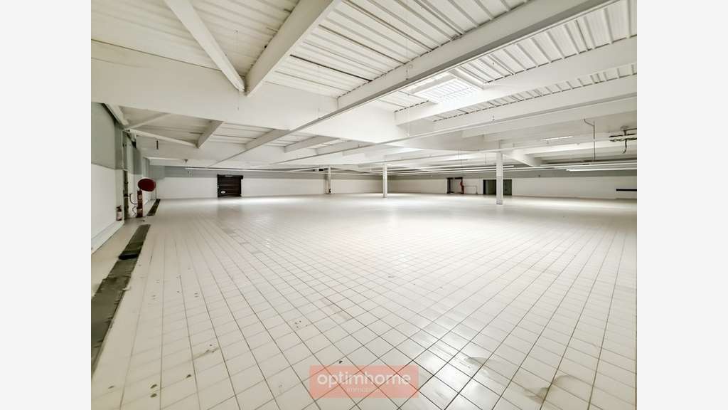 Loue local commercial retail park 1 707m² Tergnier