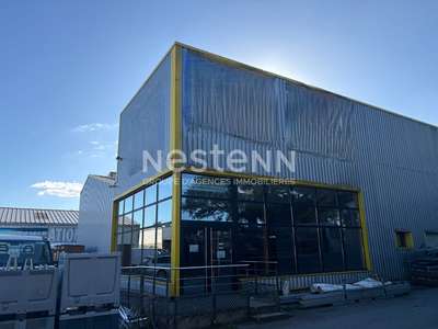 Local commercial 370m² à Theix Noyalo RN165