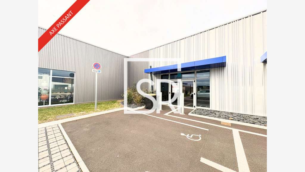 Local commercial de 271m² à louer à Thiers