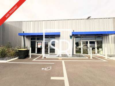 Local commercial de 271m² à louer à Thiers