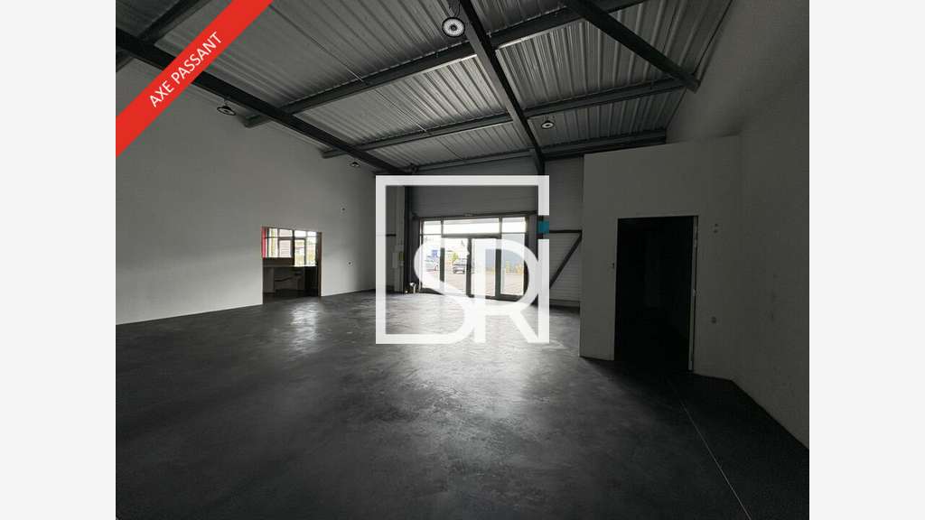 Local commercial 114m² à louer en ZAC à Thiers