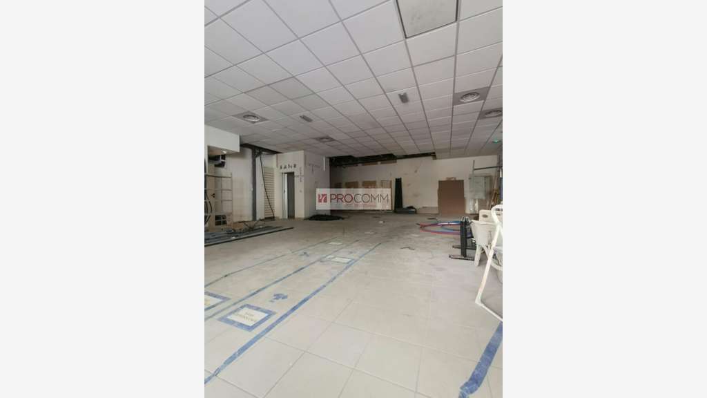 À louer local commercial de 268m² à Thionville