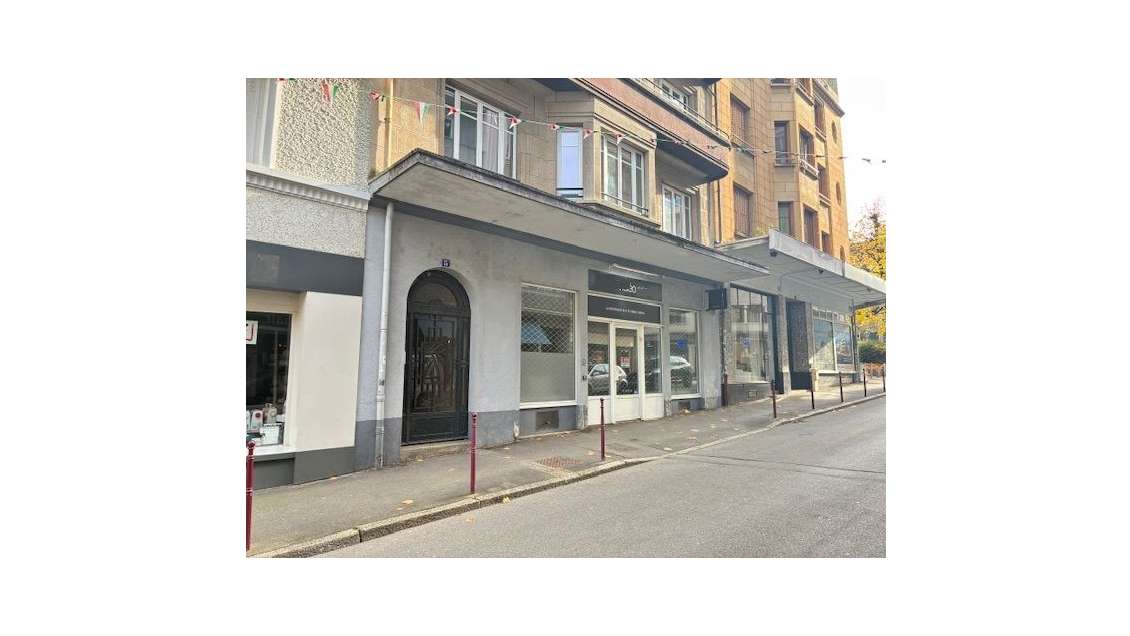 A louer local commercial 360m² centre ville Thonon