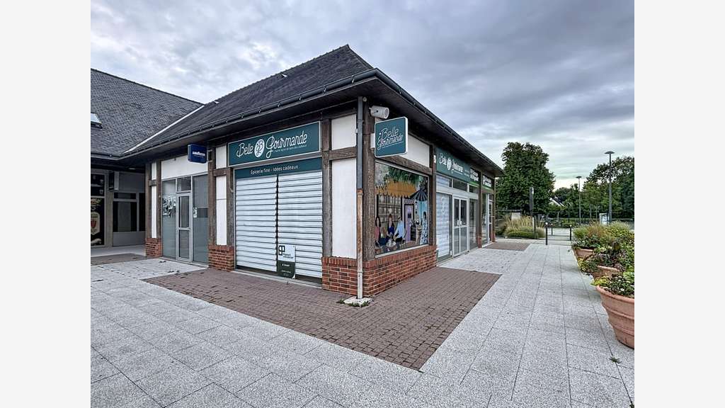 A louer local commercial 95m² à Thorigné-Fouillard