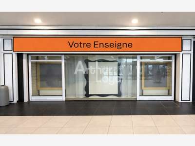 Cellule commerciale 99m² à louer proche Thouars 