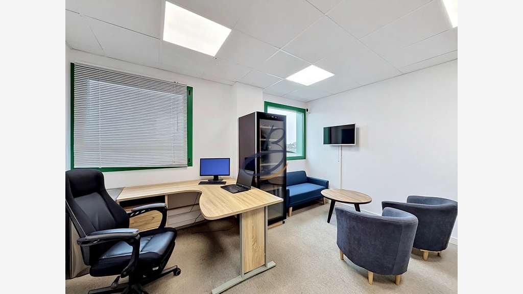 A louer local d'activité 230m² à Tignieu-Jameyzieu