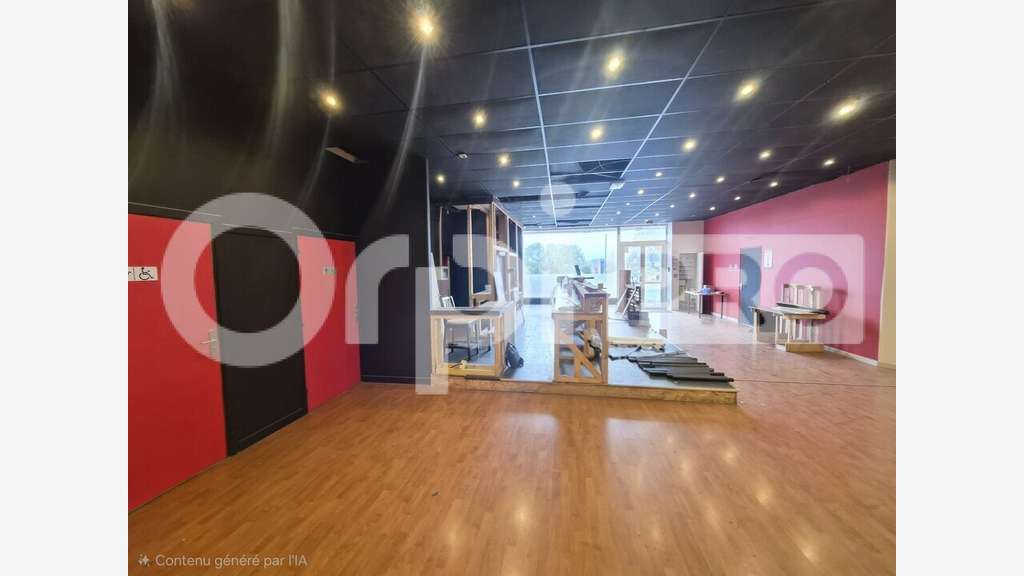 Local commercial 535m² à louer à Tinqueux