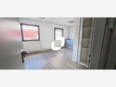 A louer Local commercial 200m² Torcy