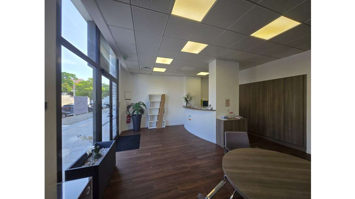 A louer local commercial 170m² à Toulon Font-Pré