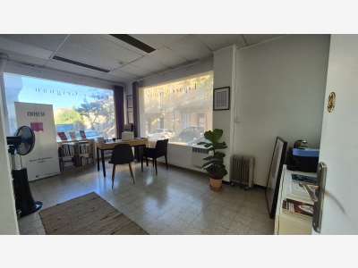 A louer bureaux 75m RDC à Toulon Le Mourillon