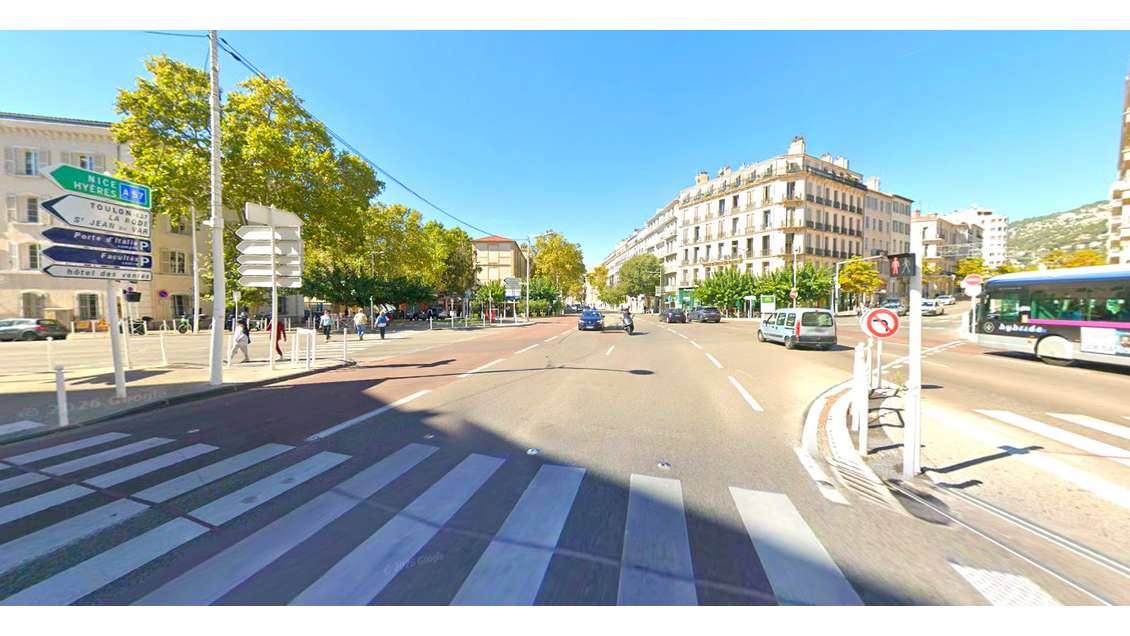 A louer local commercial 32m² Toulon zone franche