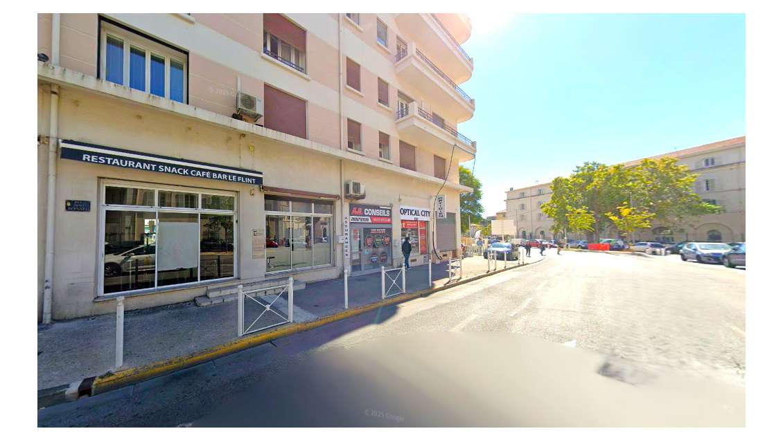 A louer local commercial 32m² Toulon zone franche