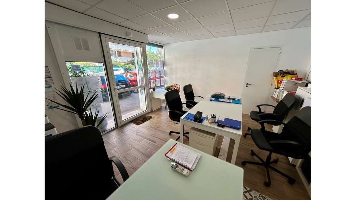 Local commercial à louer la Valette du Var Sud