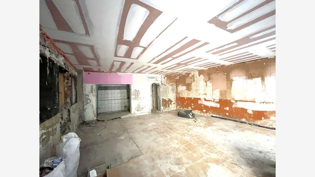 A louer local commercial 48m² ZFU Toulon centre