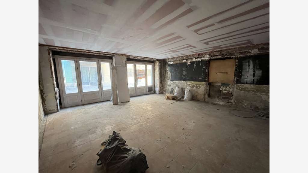 A louer local commercial 48m² ZFU Toulon centre
