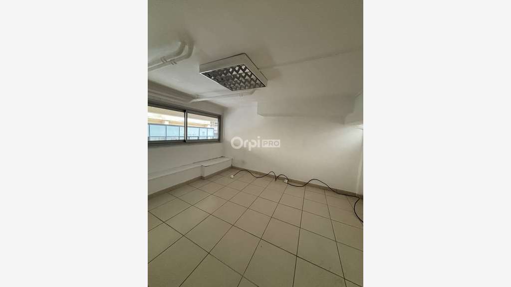 Local 34m² à louer secteur recherché de Toulon