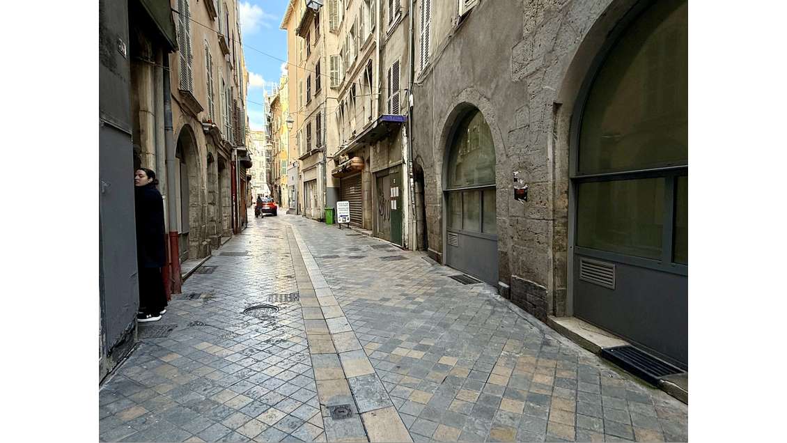 A louer local commercial de 46m² à Toulon centre