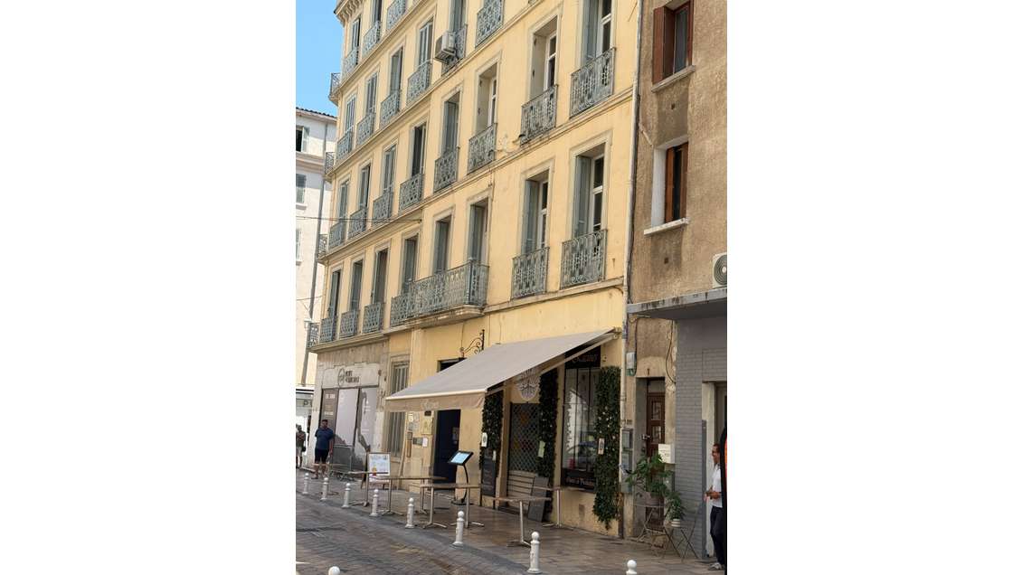 BUREAUX 106 M²