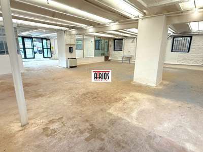 Loue local commercial 420m² à Toulon prox centre