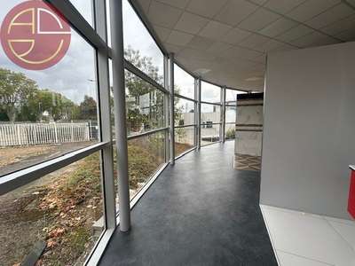Location local commercial 915m² à Toulouse centre