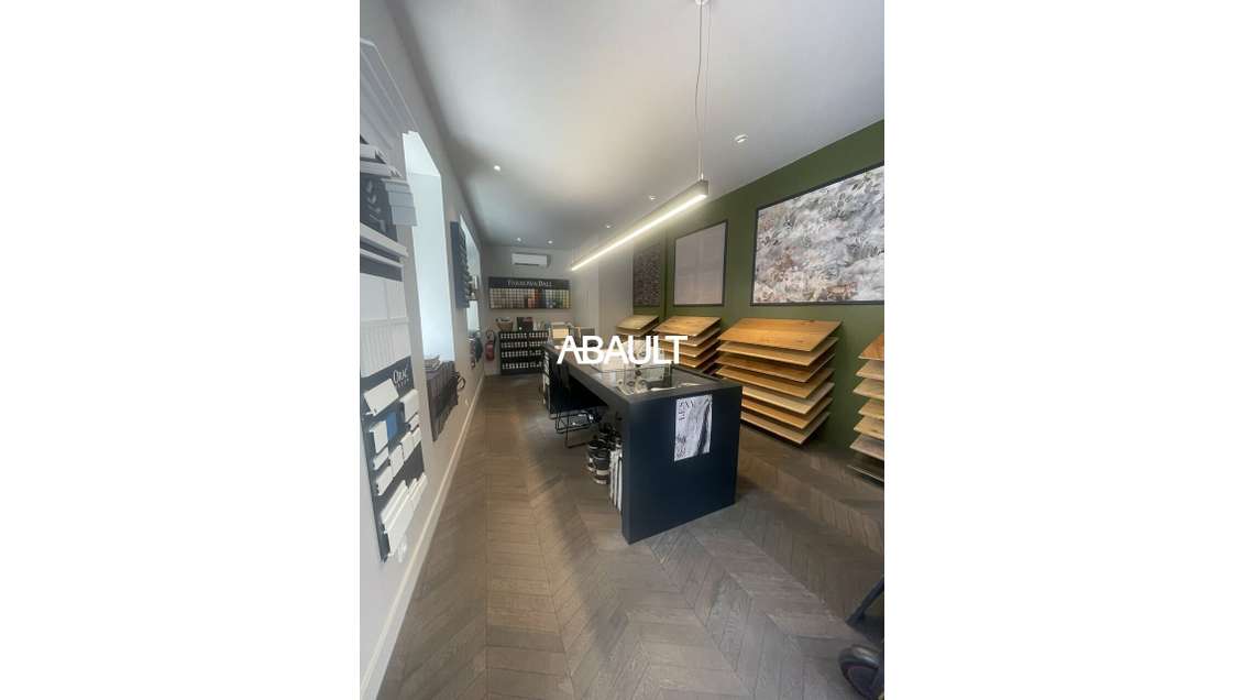 Location local d'angle 70m² à Toulouse rue Péri