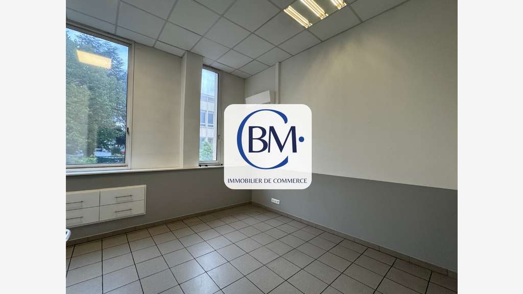 À louer local commercial 290m² à Toulouse Glacière
