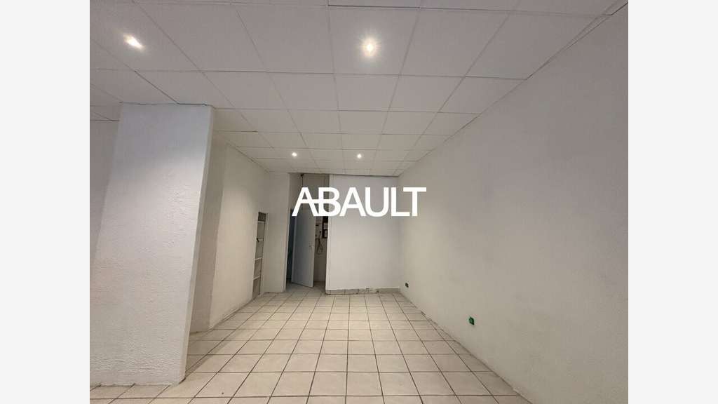 A louer local avec vitrine 40m² à Toulouse centre