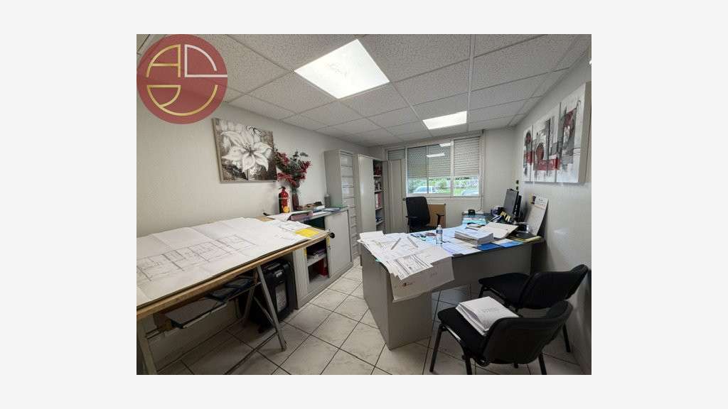 Location local commercial 210m² Toulouse Raisins
