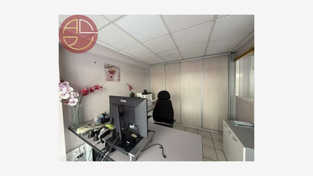Location local commercial 210m² Toulouse Raisins